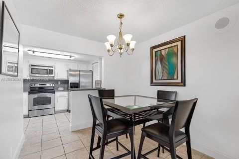 Apartment in Miami Beach, Florida 1 bedroom, 88.81 sq.m. № 2179301 - photo 6