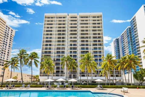 Apartment in Miami Beach, Florida 1 bedroom, 88.81 sq.m. № 2179301 - photo 18