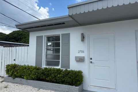 Casa en alquiler en Miami, Florida, 1 dormitorio, 48.77 m2 № 1891160 - foto 2
