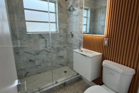 Casa en alquiler en Miami, Florida, 1 dormitorio, 48.77 m2 № 1891160 - foto 10