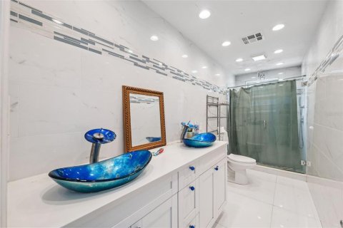 Casa en venta en Wesley Chapel, Florida, 4 dormitorios, 196.12 m2 № 2215862 - foto 16