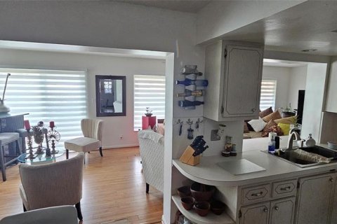 Villa ou maison à louer à Margate, Floride: 2 chambres, 147.44 m2 № 2273534 - photo 3