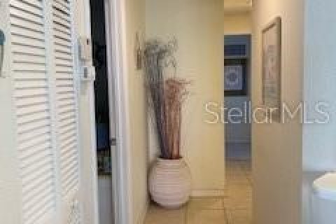 Condo in Bradenton, Florida, 2 bedrooms  № 1687935 - photo 6