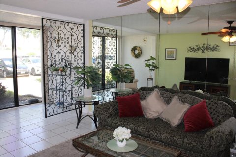 Condominio en alquiler en Largo, Florida, 1 dormitorio, 61.32 m2 № 2201976 - foto 4