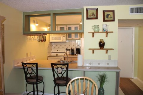 Condominio en alquiler en Largo, Florida, 1 dormitorio, 61.32 m2 № 2201976 - foto 10