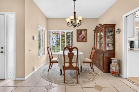 Condo in Safety Harbor, Florida, 2 bedrooms  № 2208493 - photo 14