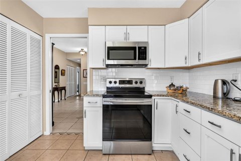 Condo in Safety Harbor, Florida, 2 bedrooms  № 2208493 - photo 5