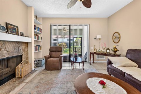 Condo in Safety Harbor, Florida, 2 bedrooms  № 2208493 - photo 17