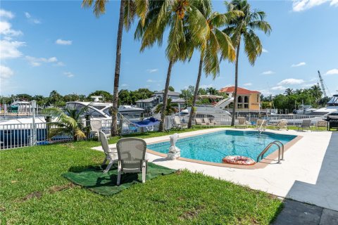 Casa en venta en North Miami, Florida, 3 dormitorios № 1867460 - foto 19