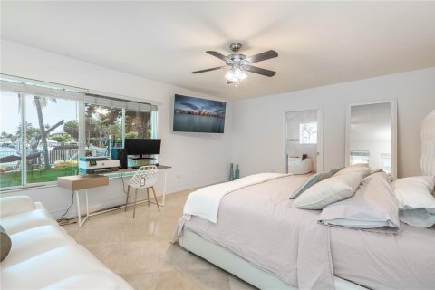 Casa en venta en North Miami, Florida, 3 dormitorios № 1867460 - foto 14