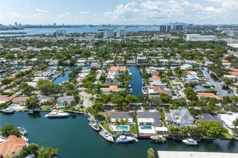 Casa en venta en North Miami, Florida, 3 dormitorios № 1867460 - foto 28