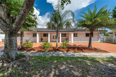 Casa en venta en North Miami, Florida, 3 dormitorios № 1867460 - foto 24