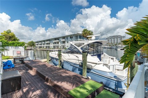 Casa en venta en North Miami, Florida, 3 dormitorios № 1867460 - foto 20