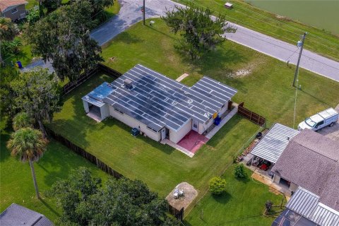 House in Edgewater, Florida 3 bedrooms, 119.01 sq.m. № 2258482 - photo 30