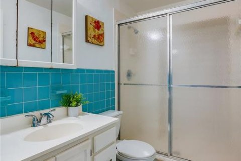 House in Edgewater, Florida 3 bedrooms, 119.01 sq.m. № 2258482 - photo 22