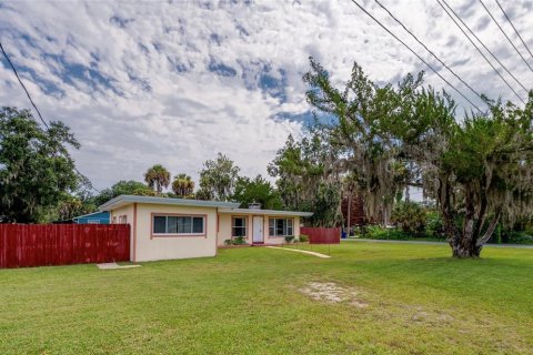 House in Edgewater, Florida 3 bedrooms, 119.01 sq.m. № 2258482