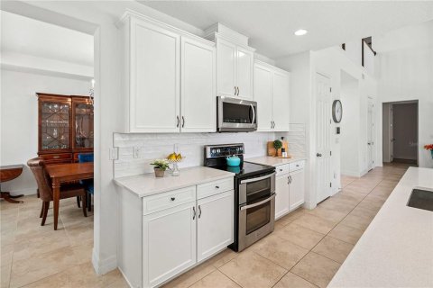 House in Winter Garden, Florida 4 bedrooms, 333.33 sq.m. № 2287357 - photo 14