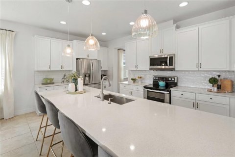 House in Winter Garden, Florida 4 bedrooms, 333.33 sq.m. № 2287357 - photo 20