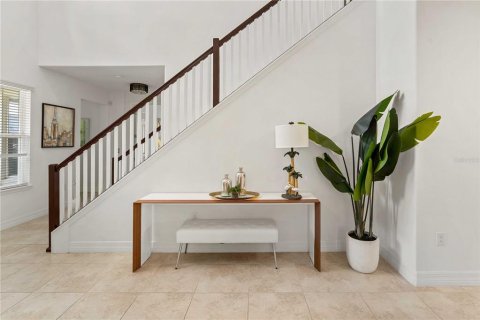 House in Winter Garden, Florida 4 bedrooms, 333.33 sq.m. № 2287357 - photo 6