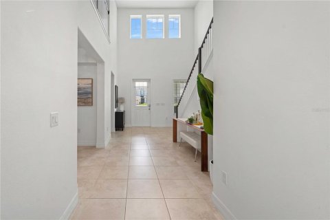 House in Winter Garden, Florida 4 bedrooms, 333.33 sq.m. № 2287357 - photo 5