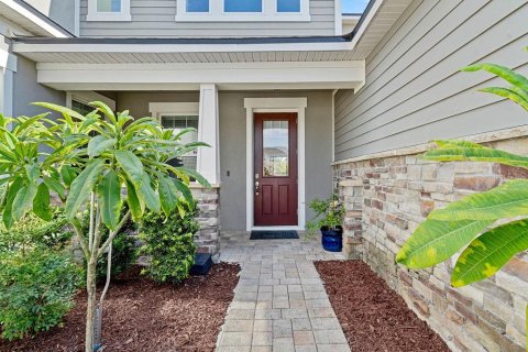 House in Winter Garden, Florida 4 bedrooms, 333.33 sq.m. № 2287357 - photo 2