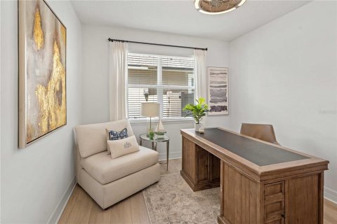 House in Winter Garden, Florida 4 bedrooms, 333.33 sq.m. № 2287357 - photo 24
