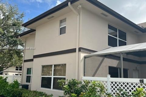 Adosado en venta en Royal Palm Beach, Florida, 2 dormitorios, 129.88 m2 № 1984808 - foto 1