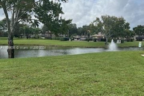 Adosado en venta en Royal Palm Beach, Florida, 2 dormitorios, 129.88 m2 № 1984808 - foto 5