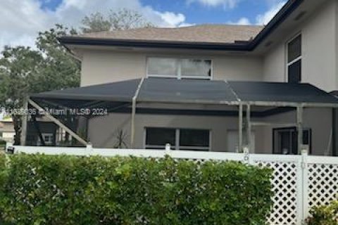 Adosado en venta en Royal Palm Beach, Florida, 2 dormitorios, 129.88 m2 № 1984808 - foto 4