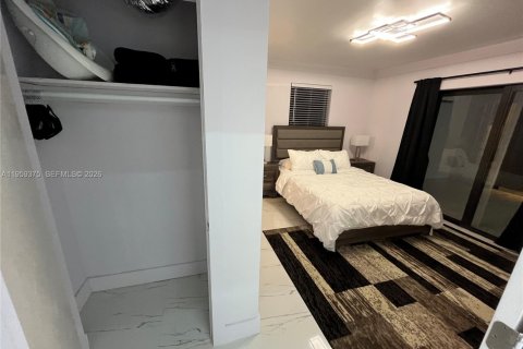 Casa en alquiler en Dania Beach, Florida, 5 dormitorios, 153.66 m2 № 2022093 - foto 20