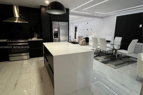 Casa en alquiler en Dania Beach, Florida, 5 dormitorios, 153.66 m2 № 2022093 - foto 11
