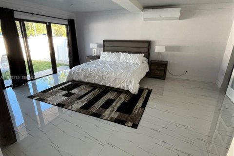 Casa en alquiler en Dania Beach, Florida, 5 dormitorios, 153.66 m2 № 2022093 - foto 14