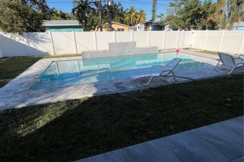 Casa en alquiler en Dania Beach, Florida, 5 dormitorios, 153.66 m2 № 2022093 - foto 26