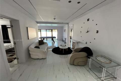 Casa en alquiler en Dania Beach, Florida, 5 dormitorios, 153.66 m2 № 2022093 - foto 3