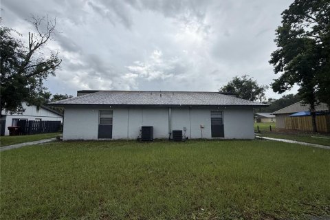 Commercial property in Ocala, Florida 6 bedrooms, 284.84 sq.m. № 2228281