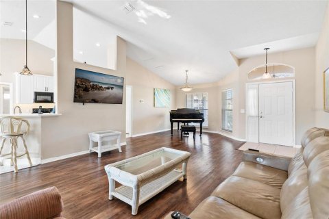 Villa ou maison à vendre à Lady Lake, Floride: 3 chambres, 196.95 m2 № 1535834 - photo 7