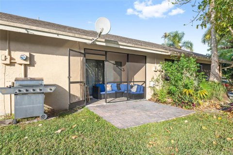 Condo in Tamarac, Florida, 2 bedrooms  № 2190083 - photo 19