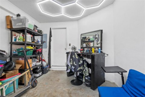 Condo in Tamarac, Florida, 2 bedrooms  № 2190083 - photo 16
