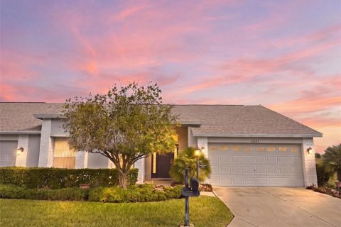 House in Hudson, Florida 2 bedrooms, 167.69 sq.m. № 2202995