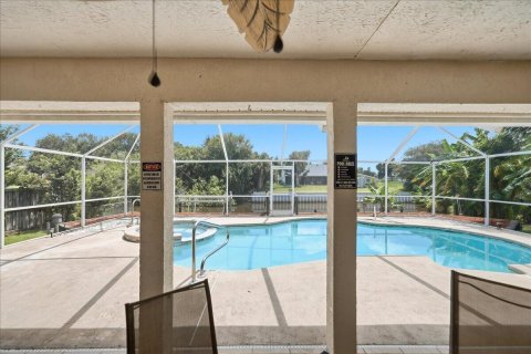 Villa ou maison à vendre à Port St. Lucie, Floride: 3 chambres, 180.23 m2 № 2309578 - photo 23