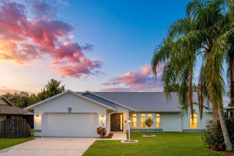 Villa ou maison à vendre à Port St. Lucie, Floride: 3 chambres, 180.23 m2 № 2309578 - photo 2