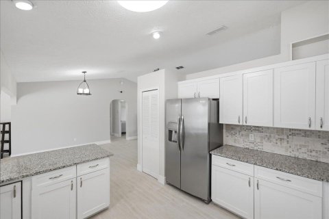 Villa ou maison à vendre à Port St. Lucie, Floride: 3 chambres, 180.23 m2 № 2309578 - photo 13