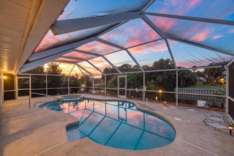 Villa ou maison à Port St. Lucie, Floride 3 chambres, 180.23 m2 № 2309578