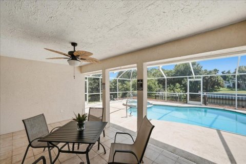 Villa ou maison à vendre à Port St. Lucie, Floride: 3 chambres, 180.23 m2 № 2309578 - photo 21