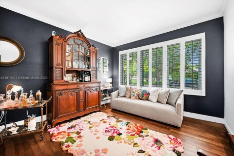 House in Coral Gables, Florida 4 bedrooms, 262.82 sq.m. № 1762405 - photo 13