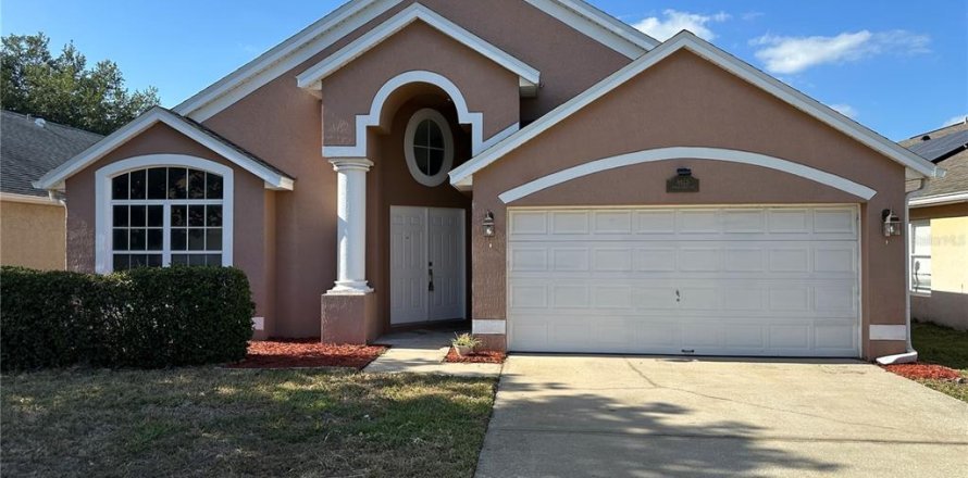 House in Orlando, Florida 3 bedrooms, 179.58 sq.m. № 1679711