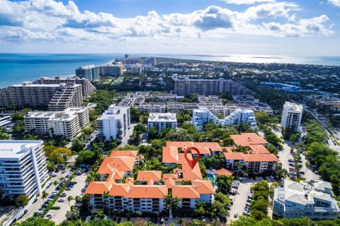 Condo in Key Biscayne, Florida, 2 bedrooms  № 2067680 - photo 29