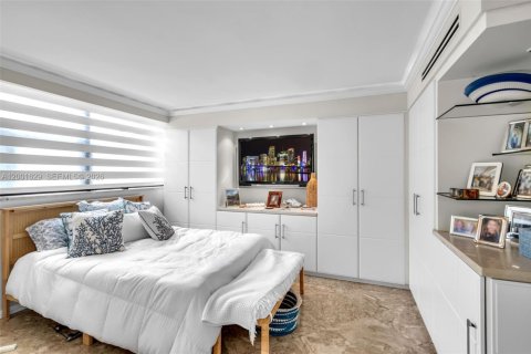 Condo in Key Biscayne, Florida, 2 bedrooms  № 2067680 - photo 21