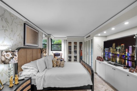 Condo in Key Biscayne, Florida, 2 bedrooms  № 2067680 - photo 16