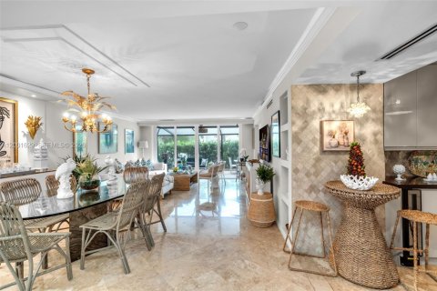 Condo in Key Biscayne, Florida, 2 bedrooms  № 2067680 - photo 6